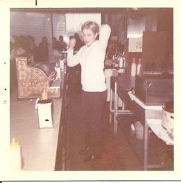 Greaser Chick behind the counter at Lennies